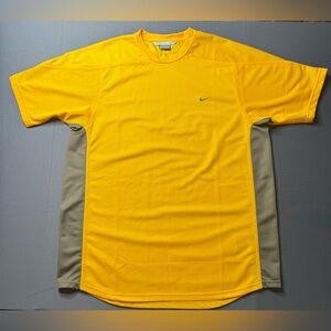 The Vintage Y2K Nike Micro Swoosh Two Toned Shirt in XL #878